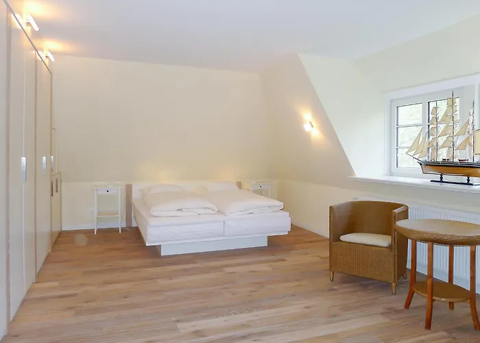 Bredland West Casa de Férias *